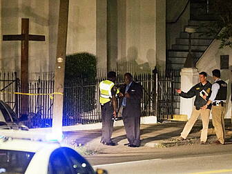 Obama calls for shift over gun...